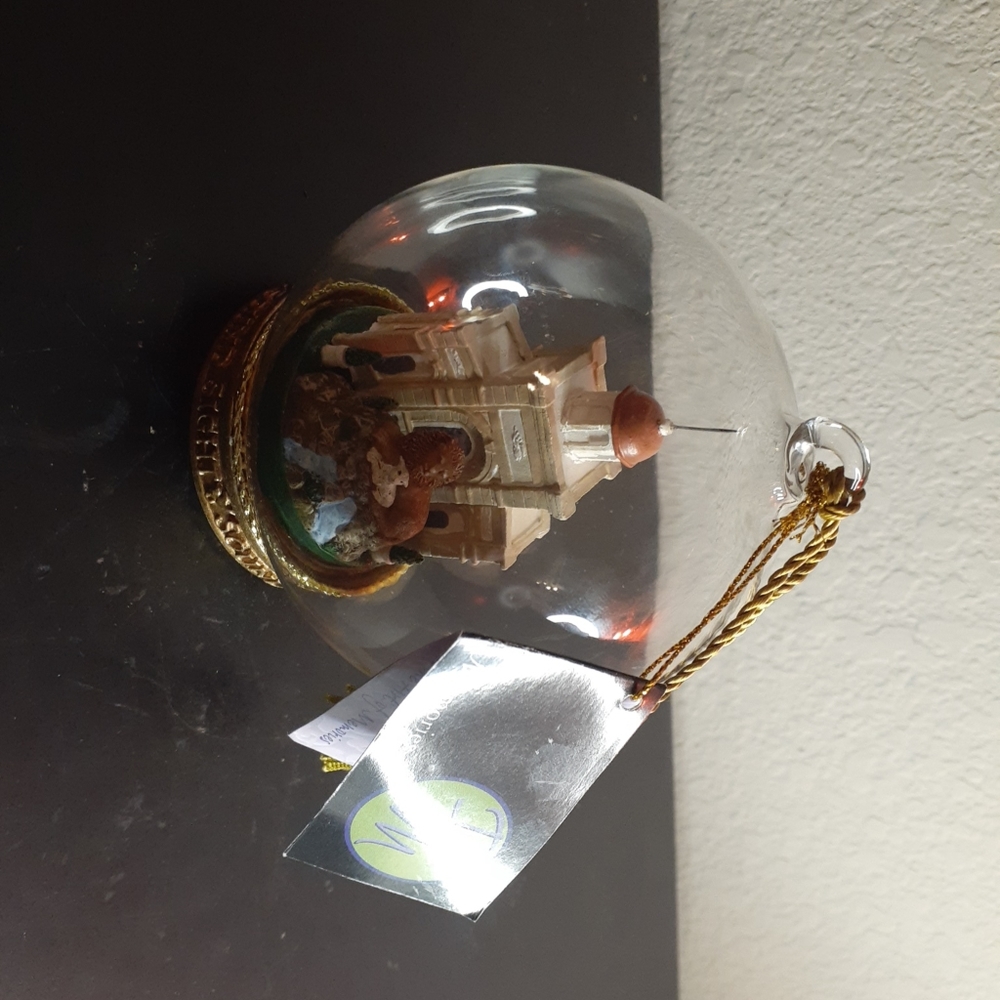 NWT Flavia Milano Art Glass MEMORY GLOBE.
